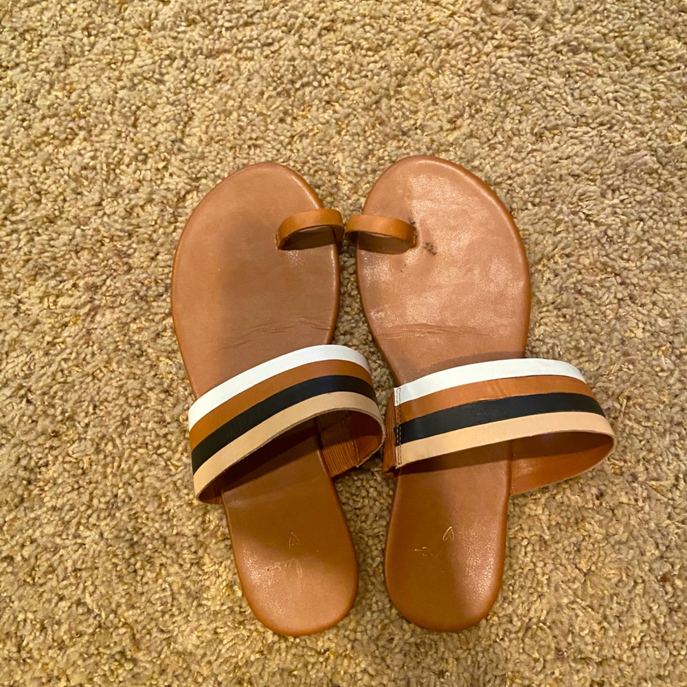 Lulu’s sandals